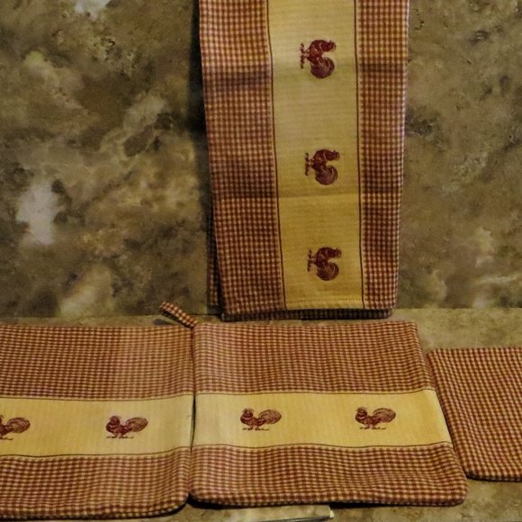 Kitchen Four Piece Farmhouse Design Kitchen Linens Set Rooster Plaid